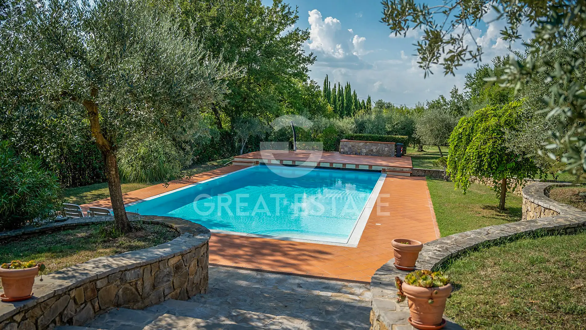 House 544m² in Italy, Perugia. Priced at 1100000€ rent photo-13