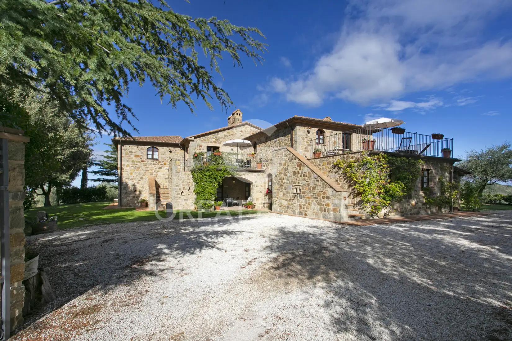 House 882m² in Italy, Grosseto. Priced at 1950000€ rent photo-4