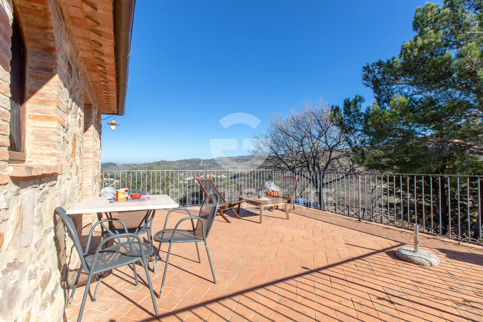 House 882m² in Italy, Grosseto. Priced at 1950000€ rent photo-11