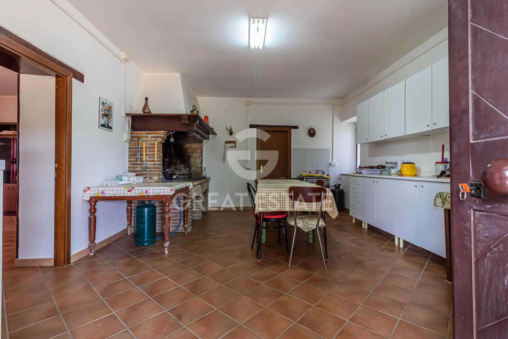 House 380m² in Italy, Viterbo. Priced at 540000€ rent photo-12