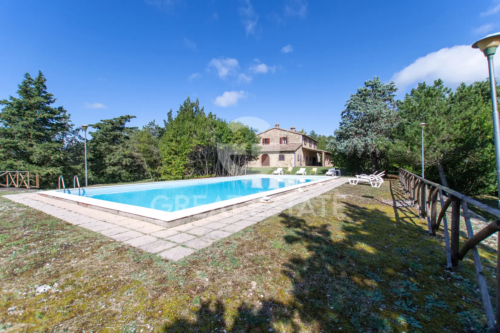 House 569m² in Italy, Terney. Priced at 530000€ rent photo-1