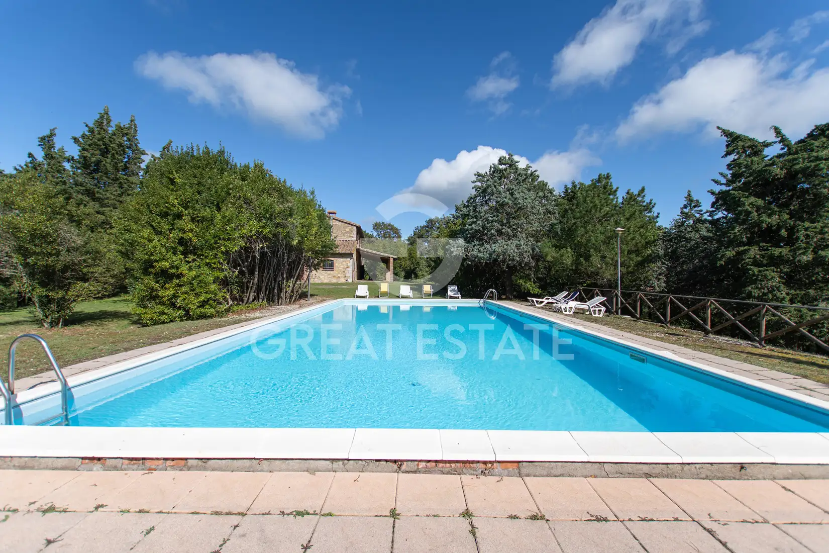 House 569m² in Italy, Terney. Priced at 530000€ rent photo-3