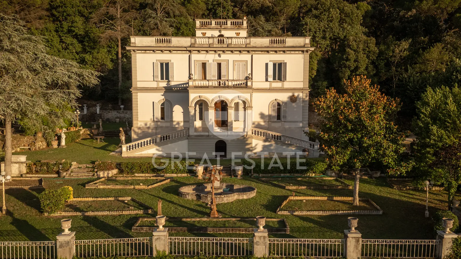 Villa 1097m² in Italy, Perugia. Priced at 2300000€ rent photo-1