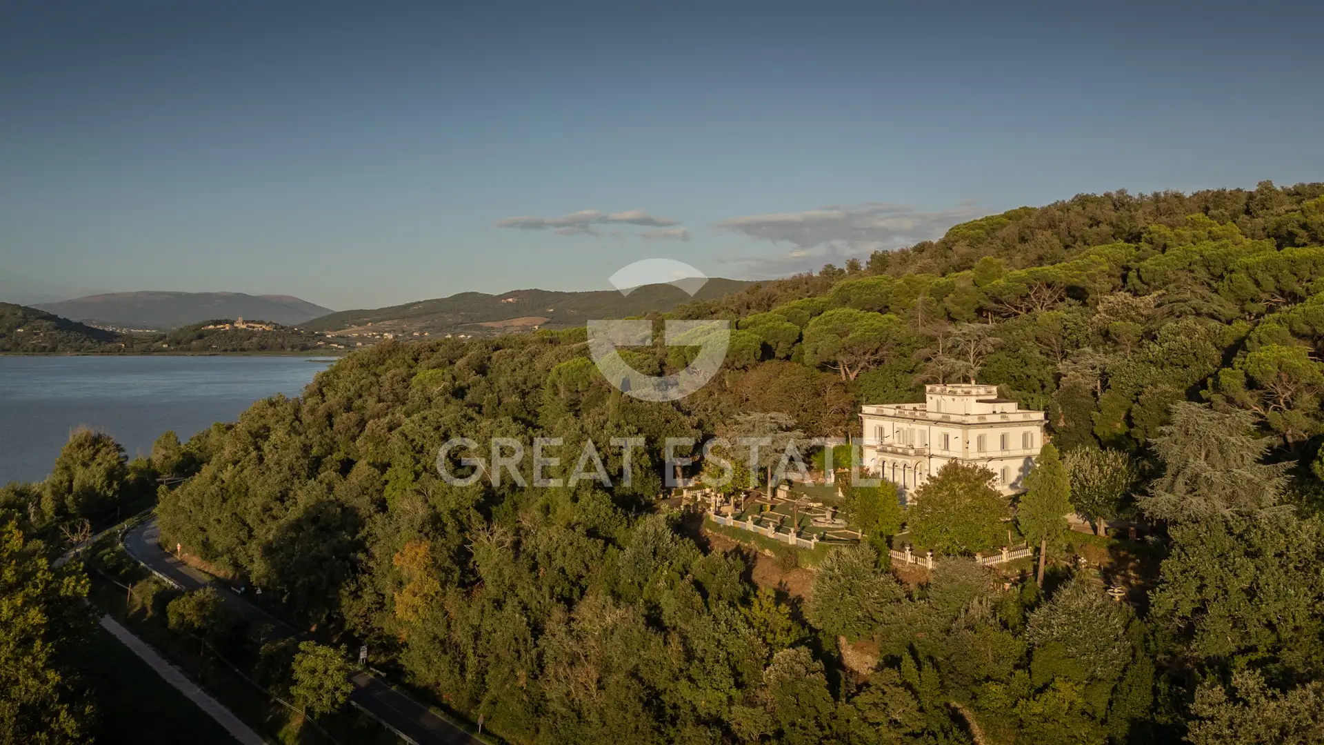 Villa 1097m² in Italy, Perugia. Priced at 2300000€ rent photo-7