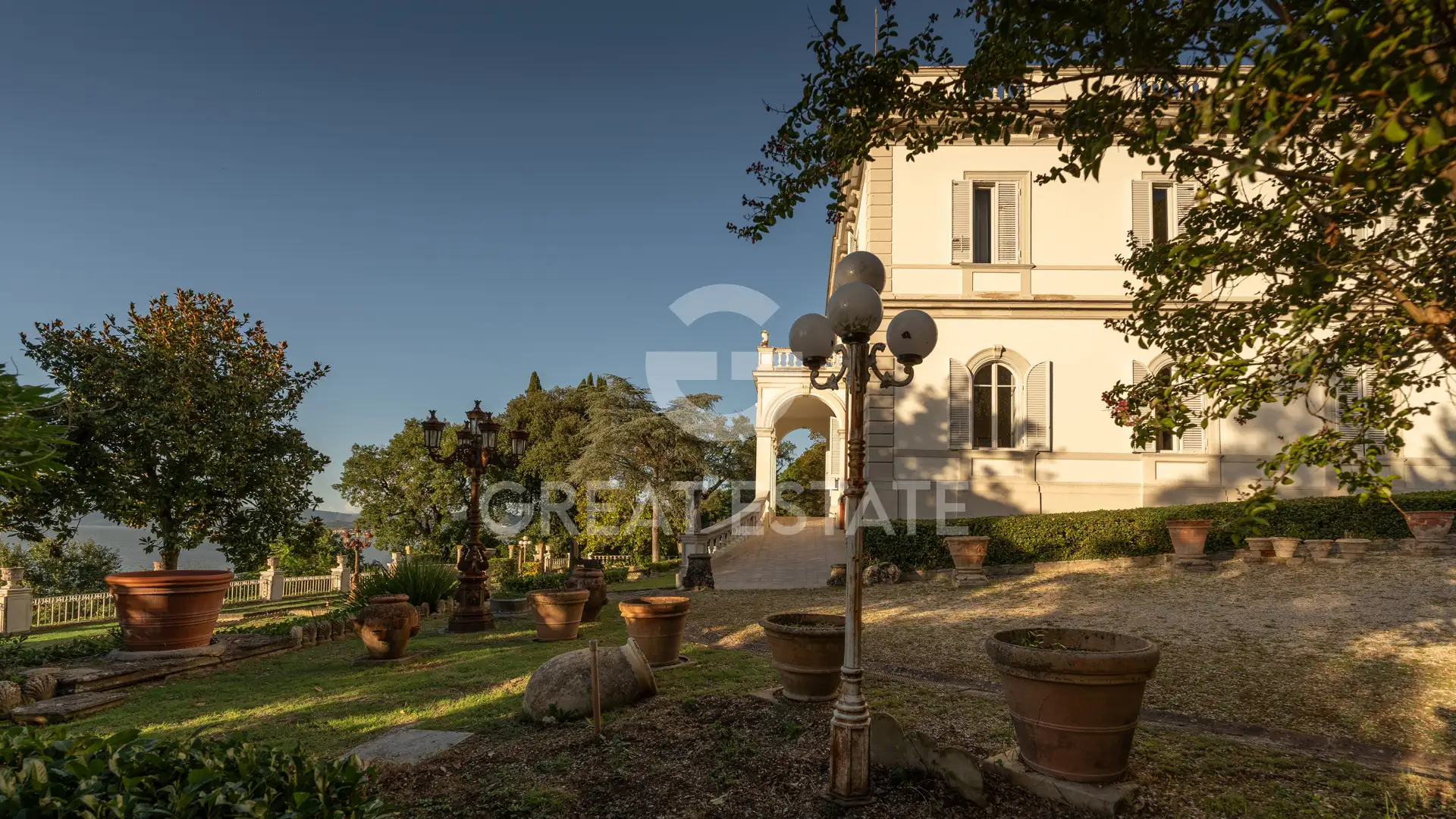 Villa 1097m² in Italy, Perugia. Priced at 2300000€ rent photo-14