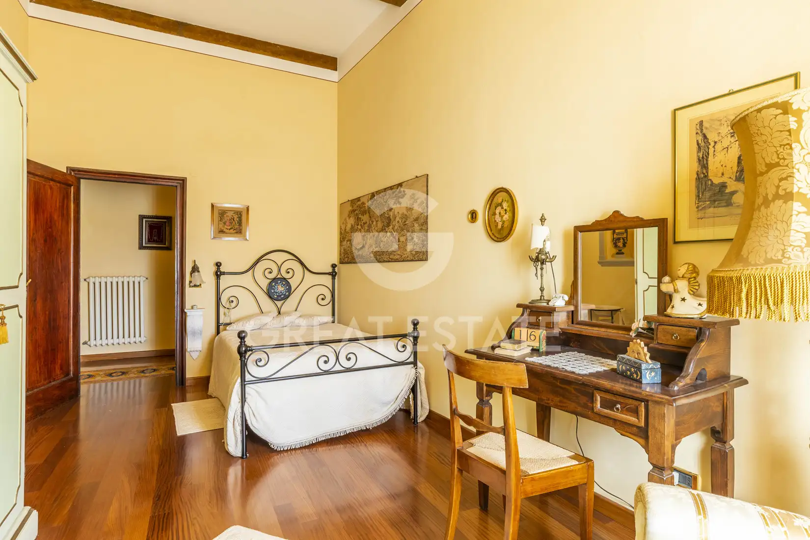 Flat 298m² in Italy, Arezzo. Priced at 520000€ rent photo-12