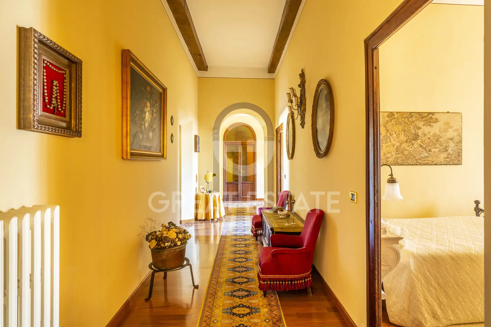 Flat 298m² in Italy, Arezzo. Priced at 520000€ rent photo-15