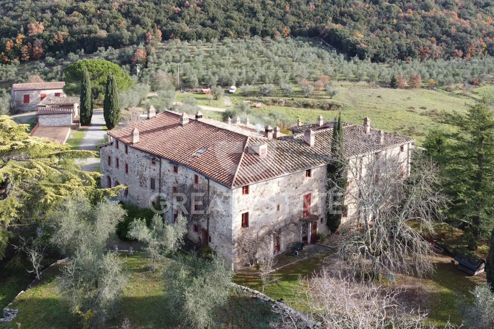 House 2745m² in Italy, Siena. Priced at 2800000€ rent photo-8
