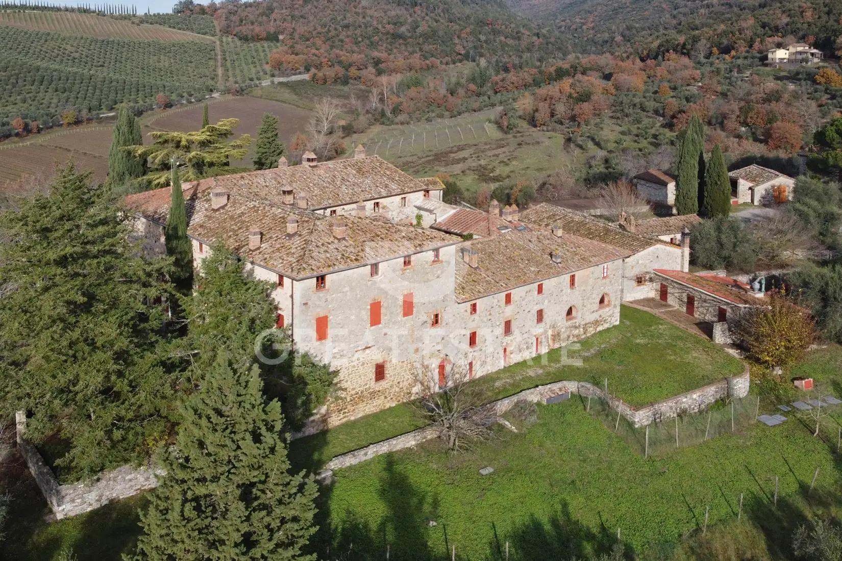 House 2745m² in Italy, Siena. Priced at 2800000€ rent photo-14