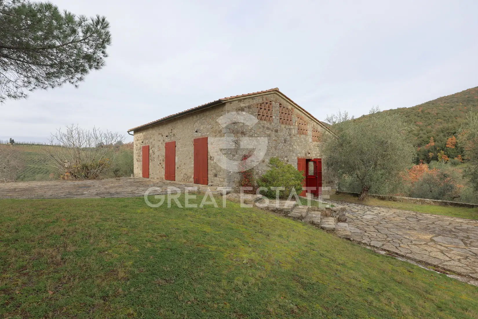House 2745m² in Italy, Siena. Priced at 2800000€ rent photo-6