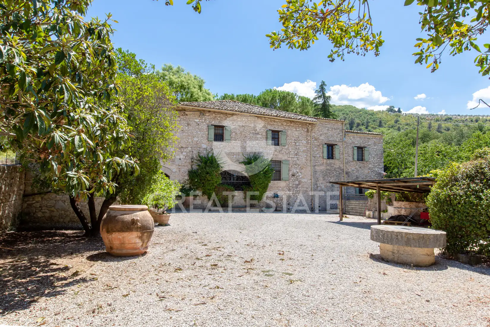 House 530m² in Italy, Perugia. Priced at 1300000€ rent photo-6
