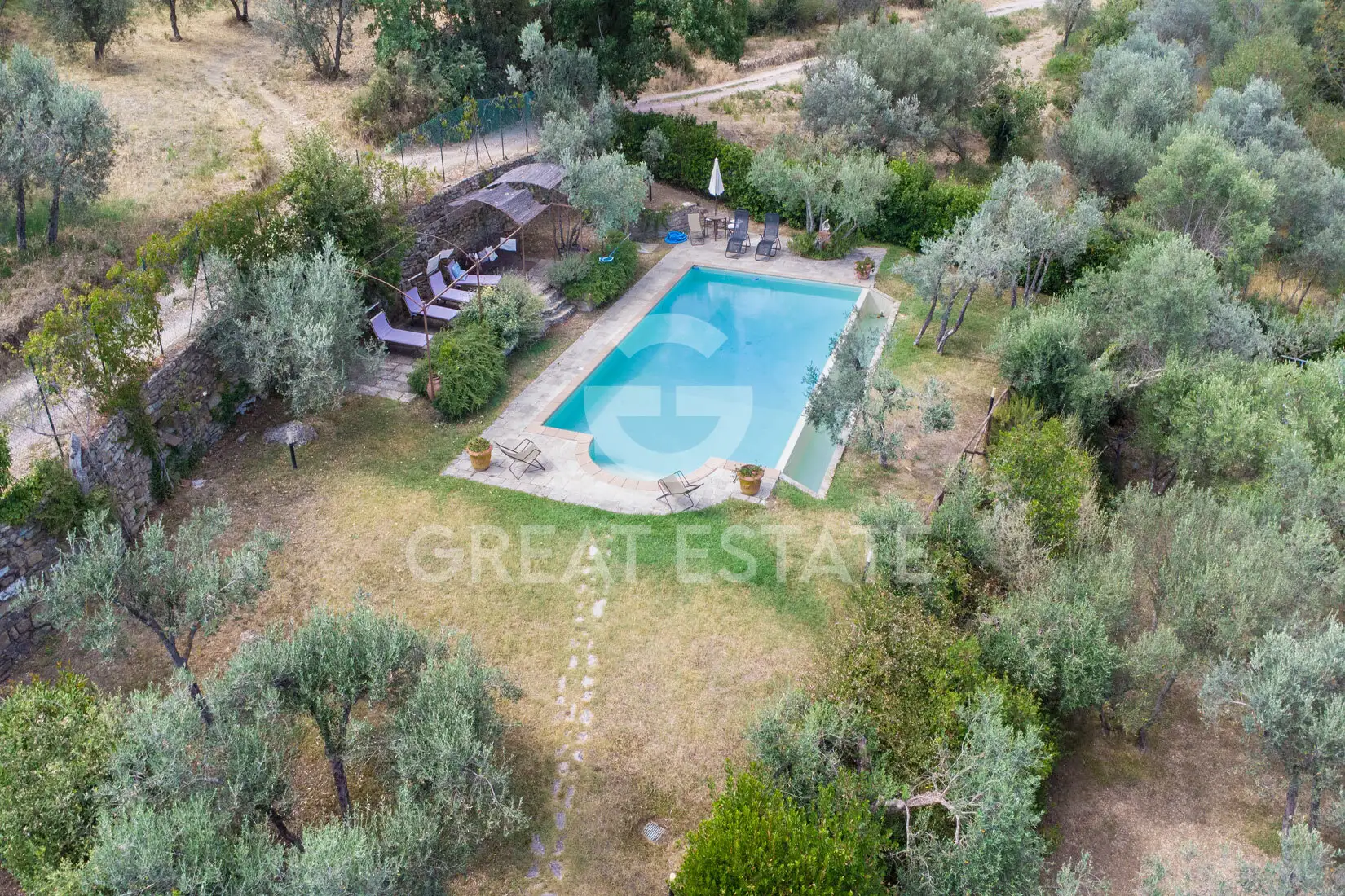 House 345m² in Italy, Arezzo. Priced at 1400000€ rent photo-10