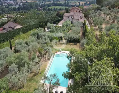 Buy in Italy for 1400000€