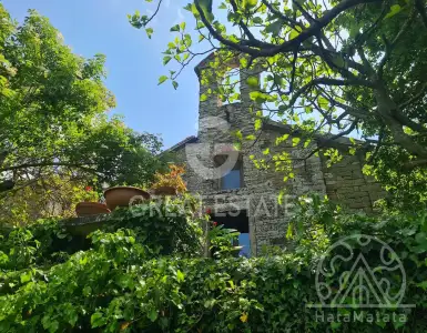 Buy in Italy for 595000€
