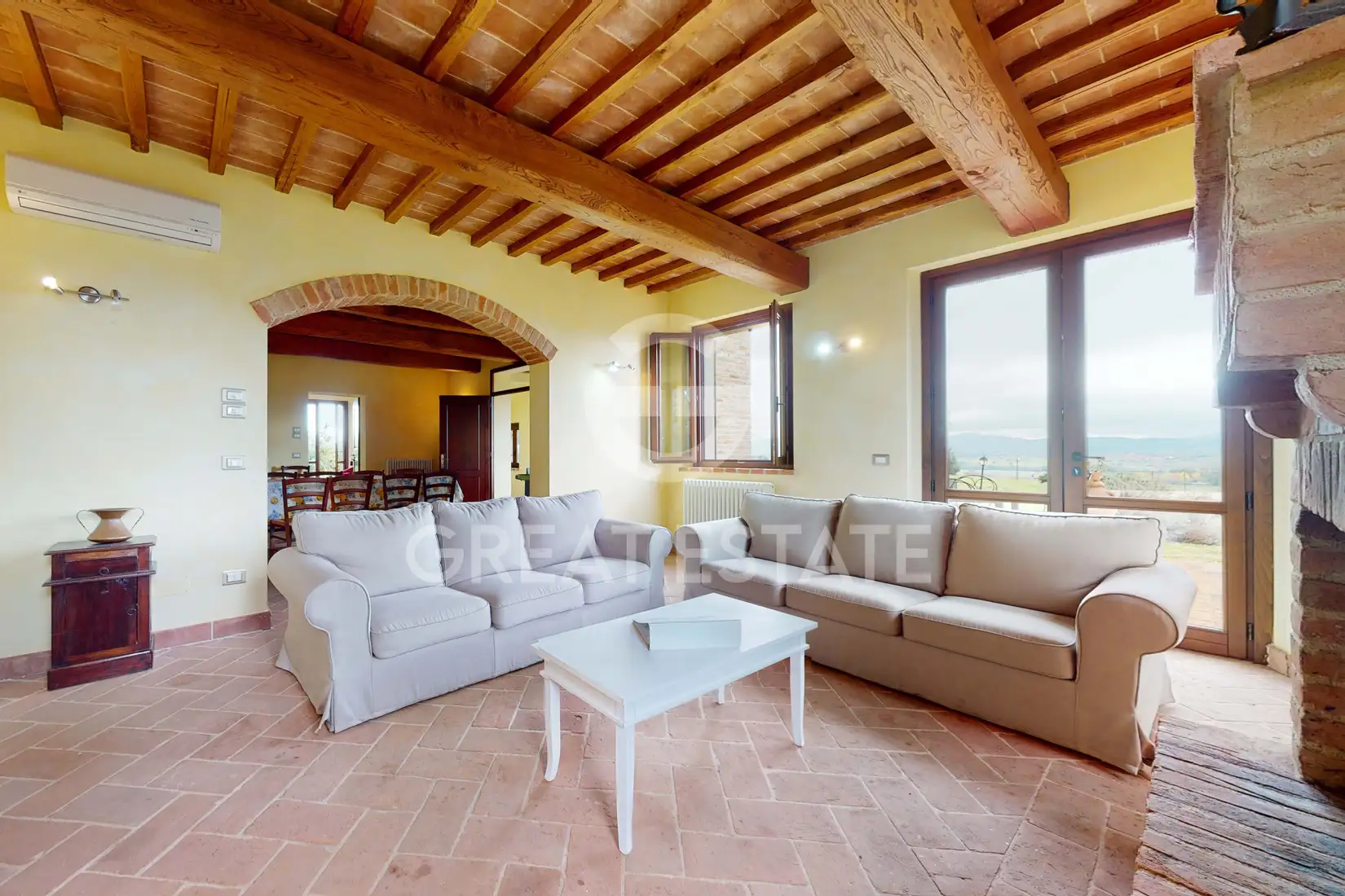 House 722m² in Italy, Perugia. Priced at 850000€ rent photo-10