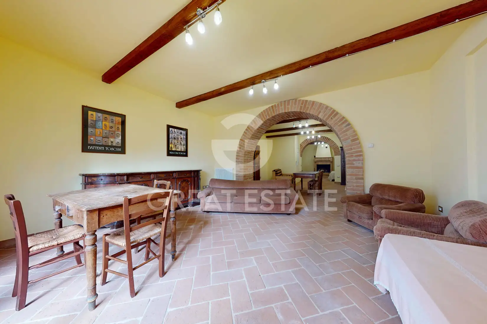 House 722m² in Italy, Perugia. Priced at 850000€ rent photo-15