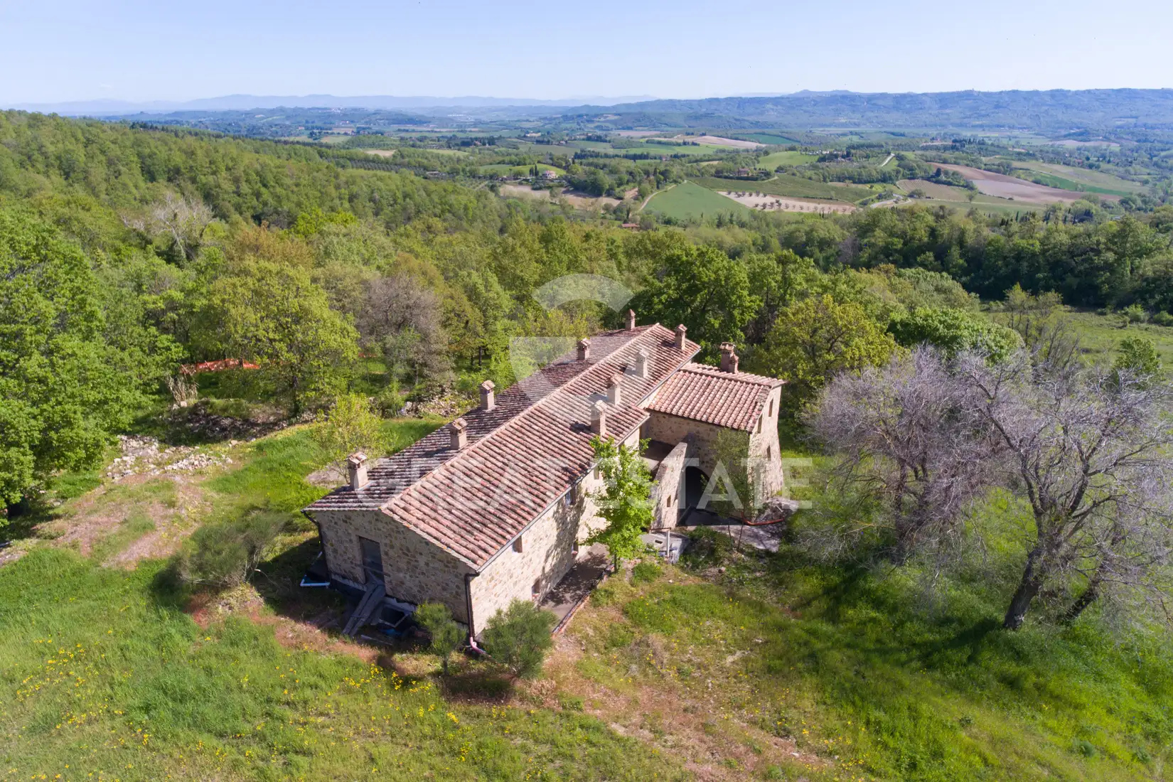 House 338m² in Italy, Siena. Priced at 2200000€ rent photo-2
