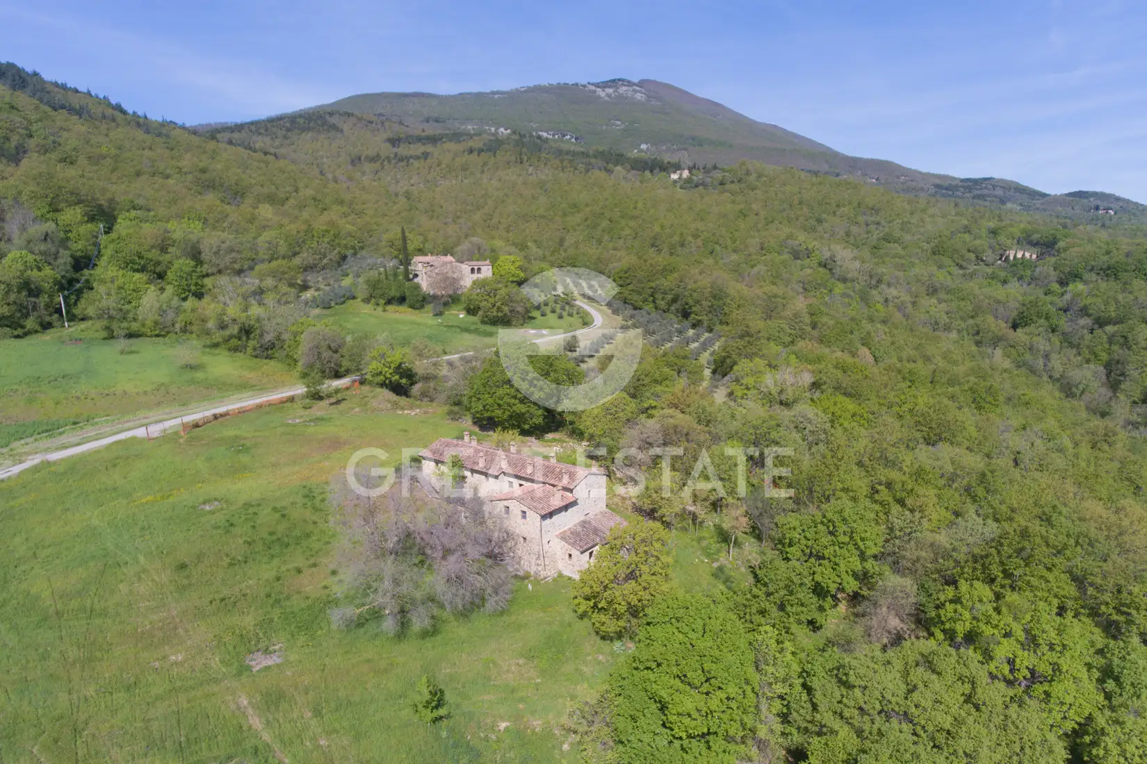 House 338m² in Italy, Siena. Priced at 2200000€ rent photo-8
