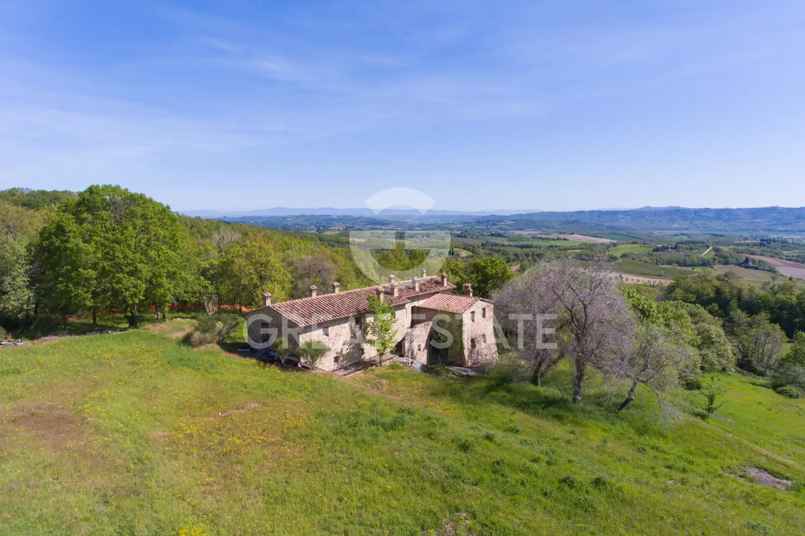 House 338m² in Italy, Siena. Priced at 2200000€ rent photo-12