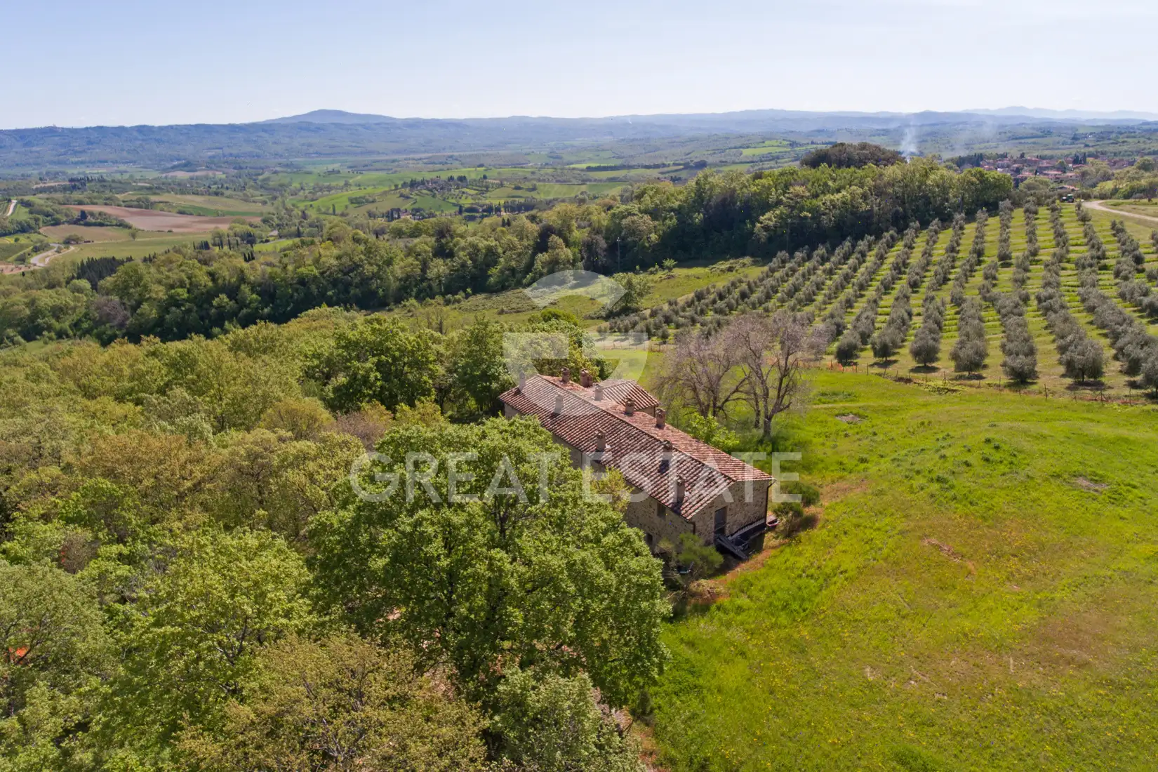 House 338m² in Italy, Siena. Priced at 2200000€ rent photo-13