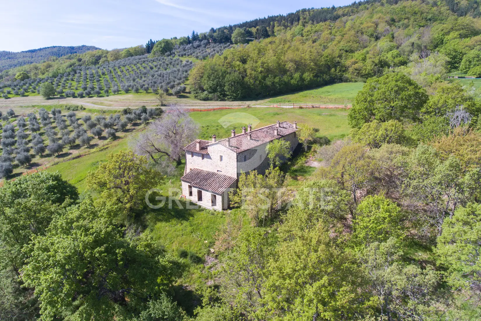 House 338m² in Italy, Siena. Priced at 2200000€ rent photo-15