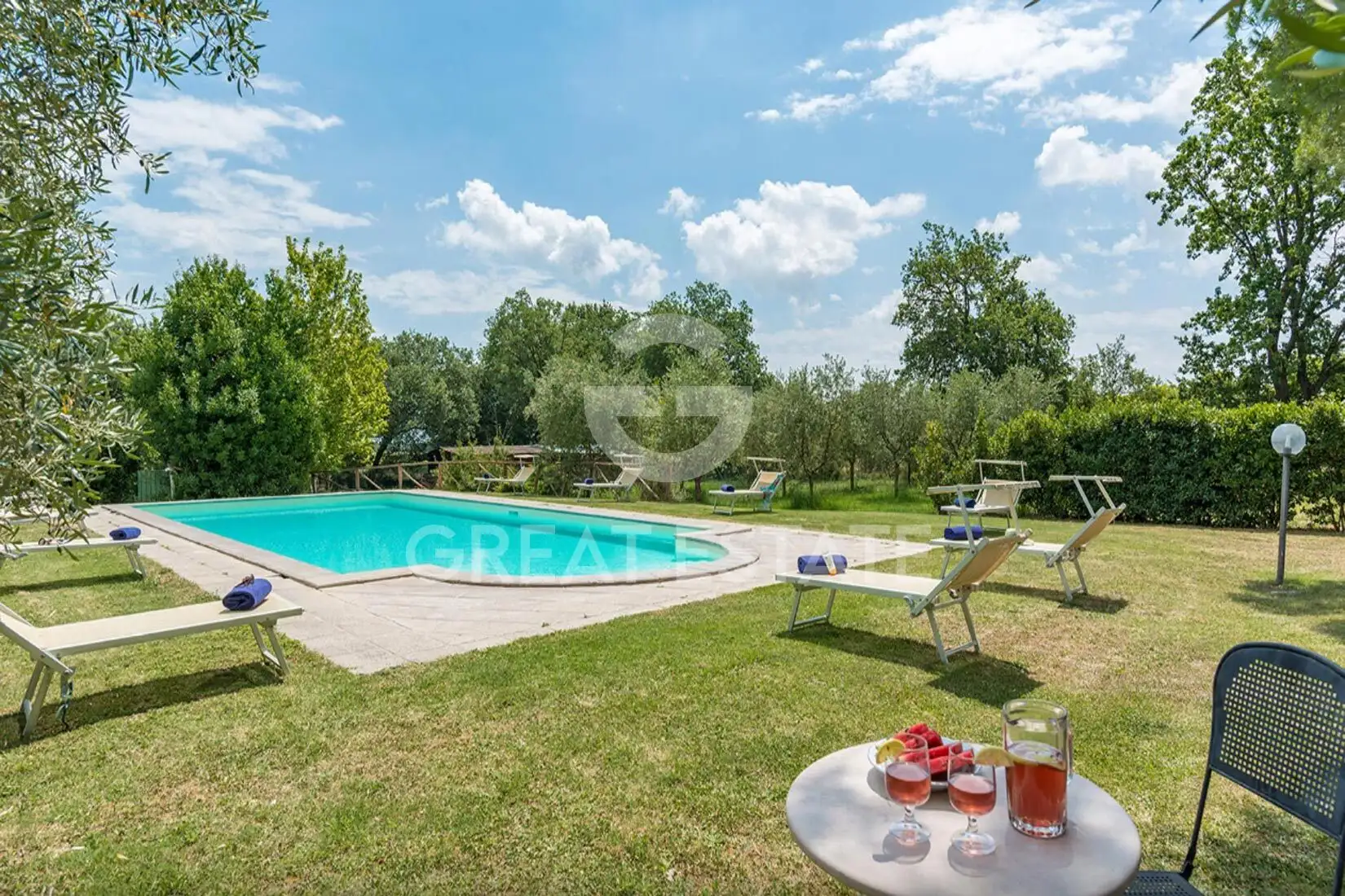 House 385m² in Italy, Arezzo. Priced at 1090000€ rent photo-15