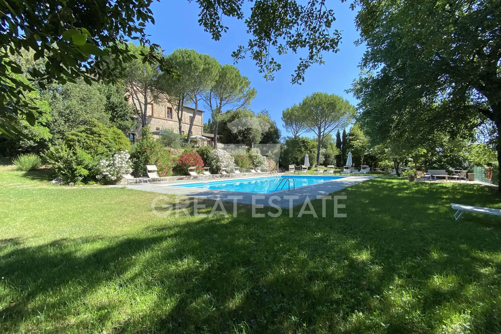 House 1324m² in Italy, Perugia. Priced at 1380000€ rent photo-1