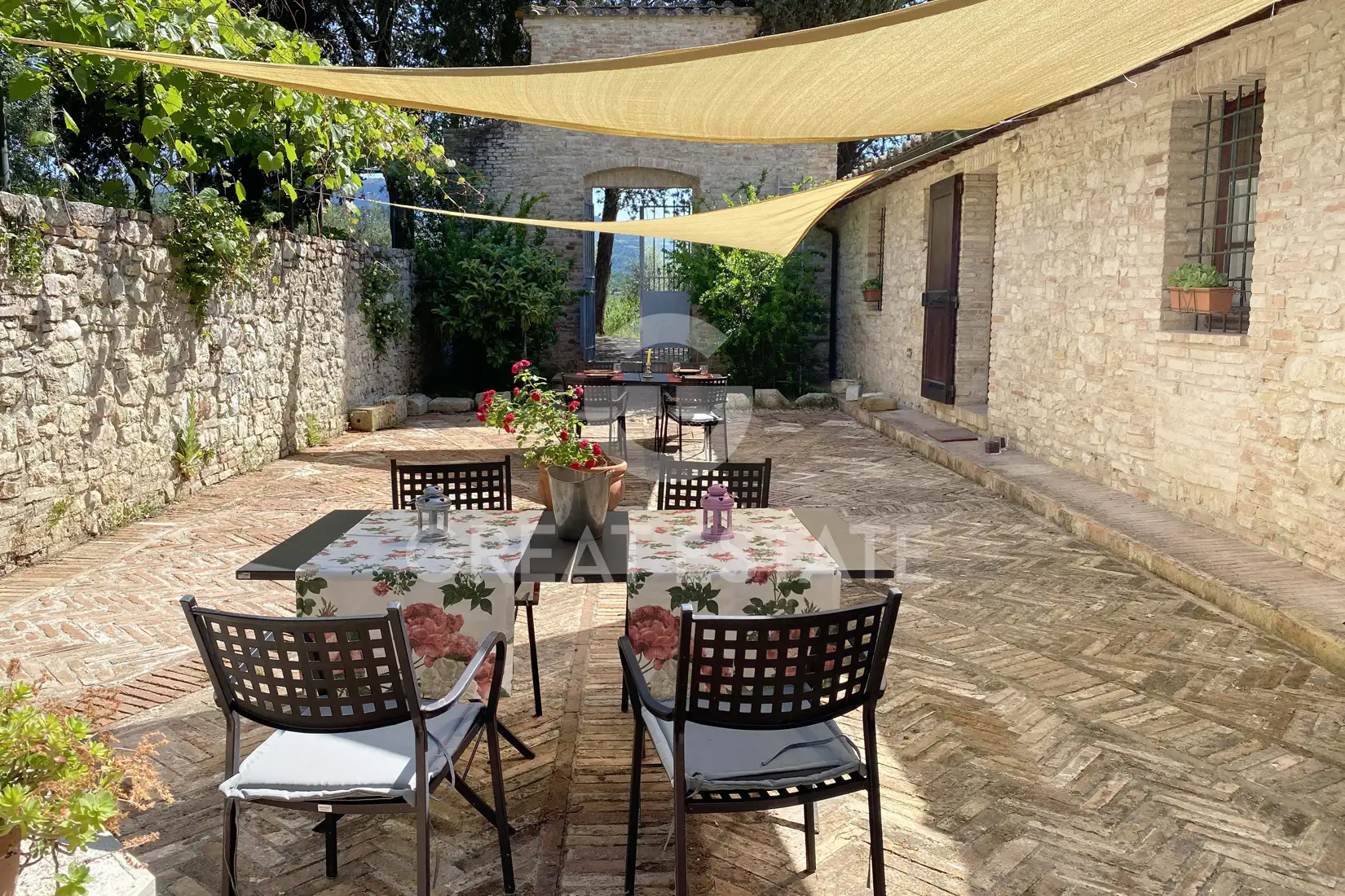 House 1324m² in Italy, Perugia. Priced at 1380000€ rent photo-4