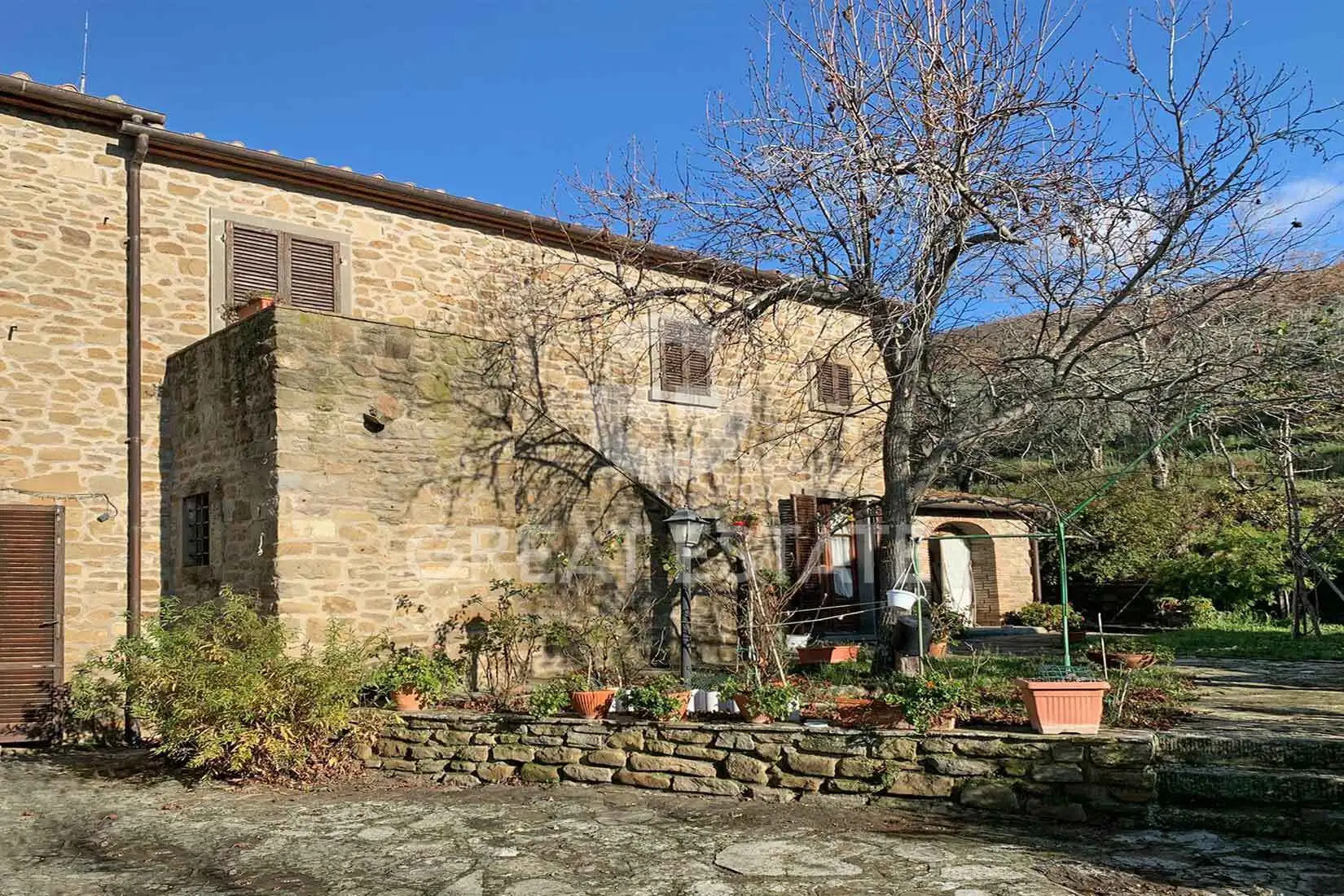 House 265m² in Italy, Arezzo. Priced at 730000€ rent photo-4