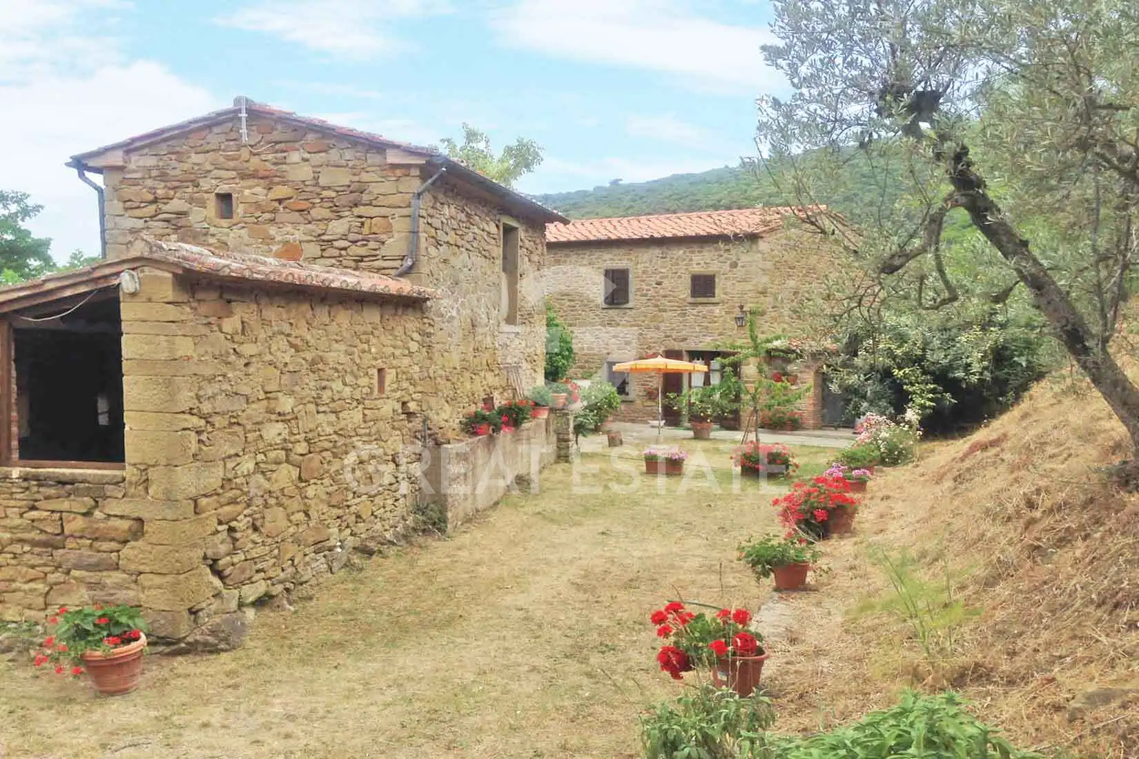 House 265m² in Italy, Arezzo. Priced at 730000€ rent photo-7