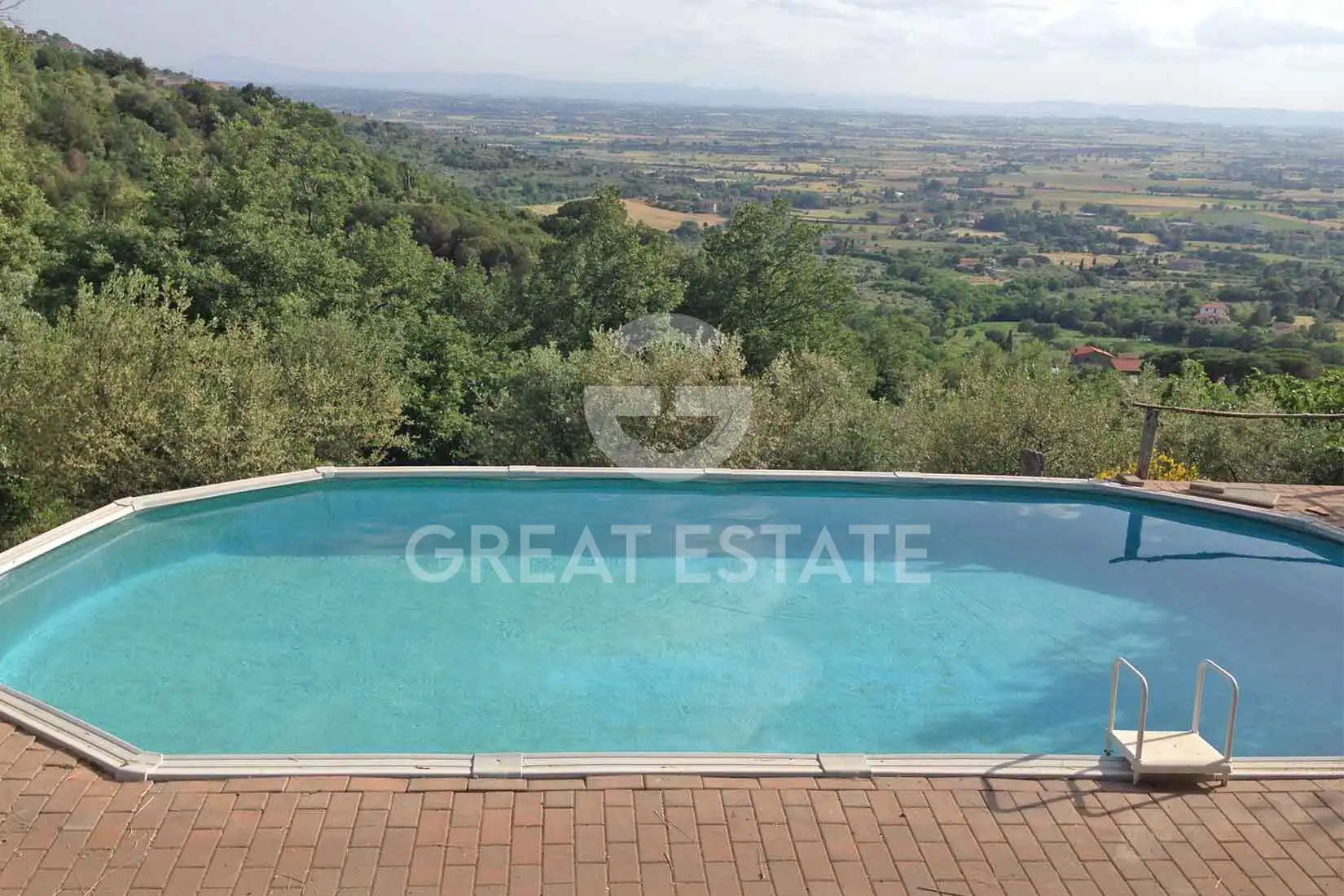House 265m² in Italy, Arezzo. Priced at 730000€ rent photo-9