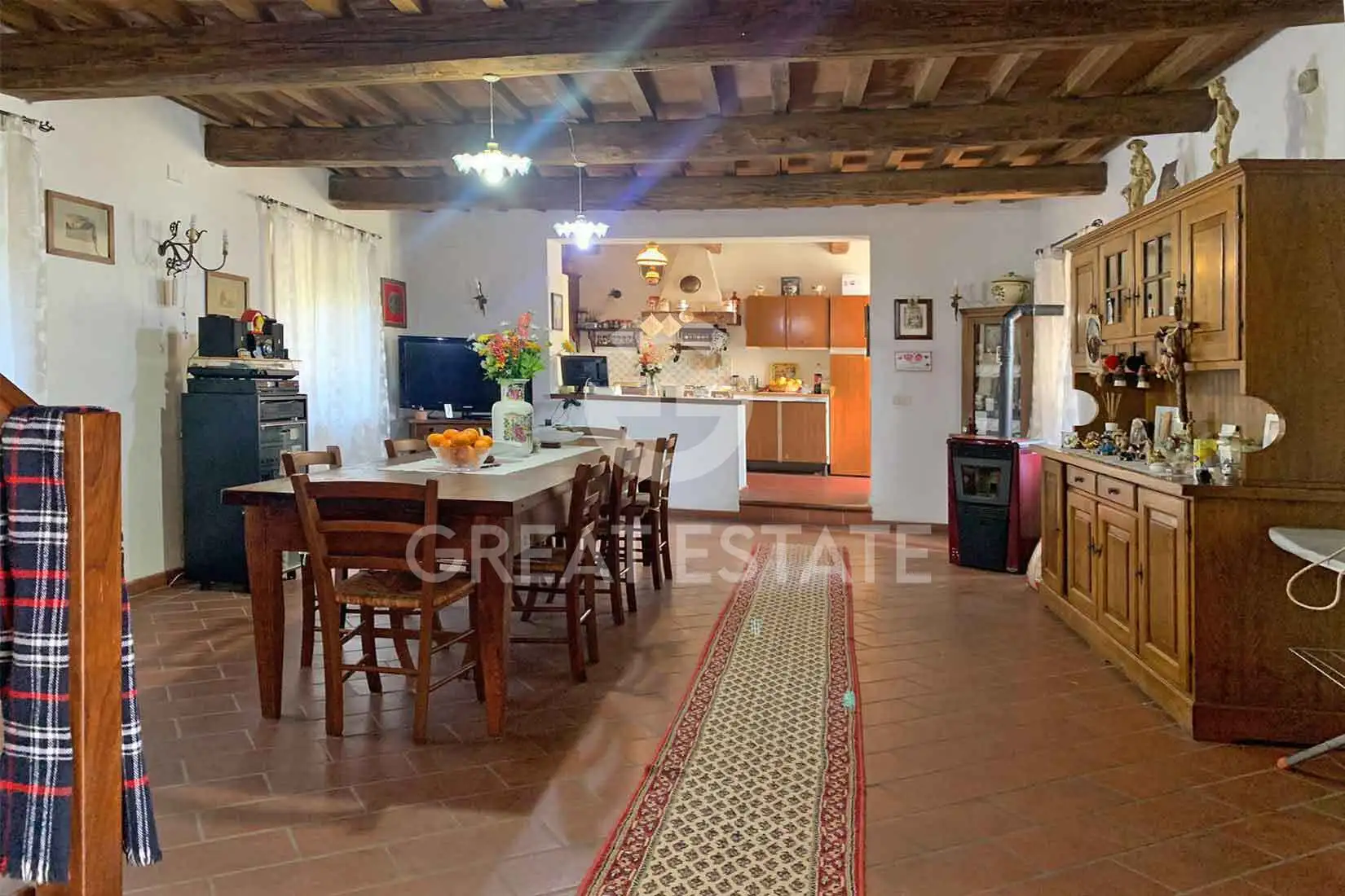 House 265m² in Italy, Arezzo. Priced at 730000€ rent photo-13