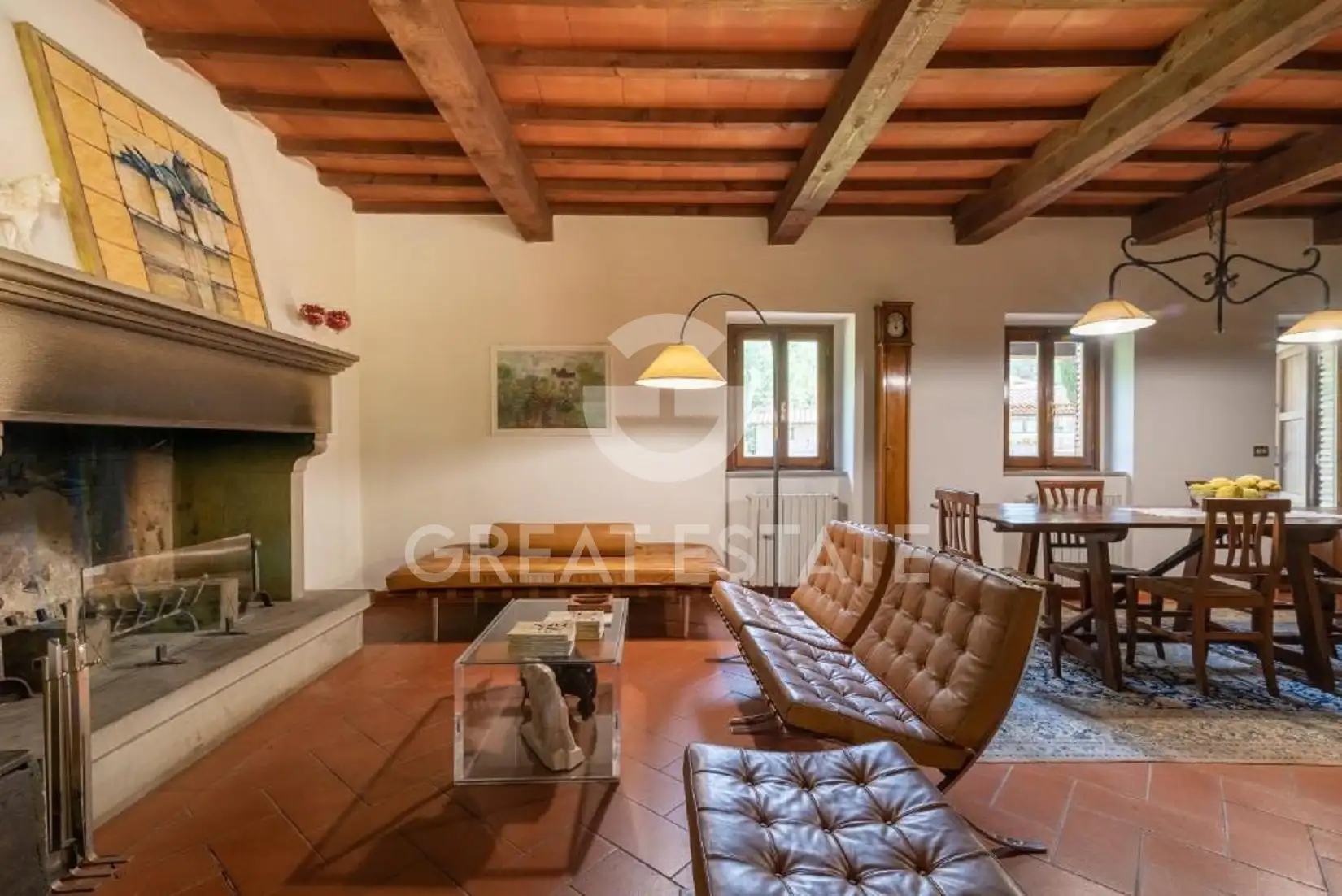 House 1117m² in Italy, Arezzo. Priced at 1490000€ rent photo-12