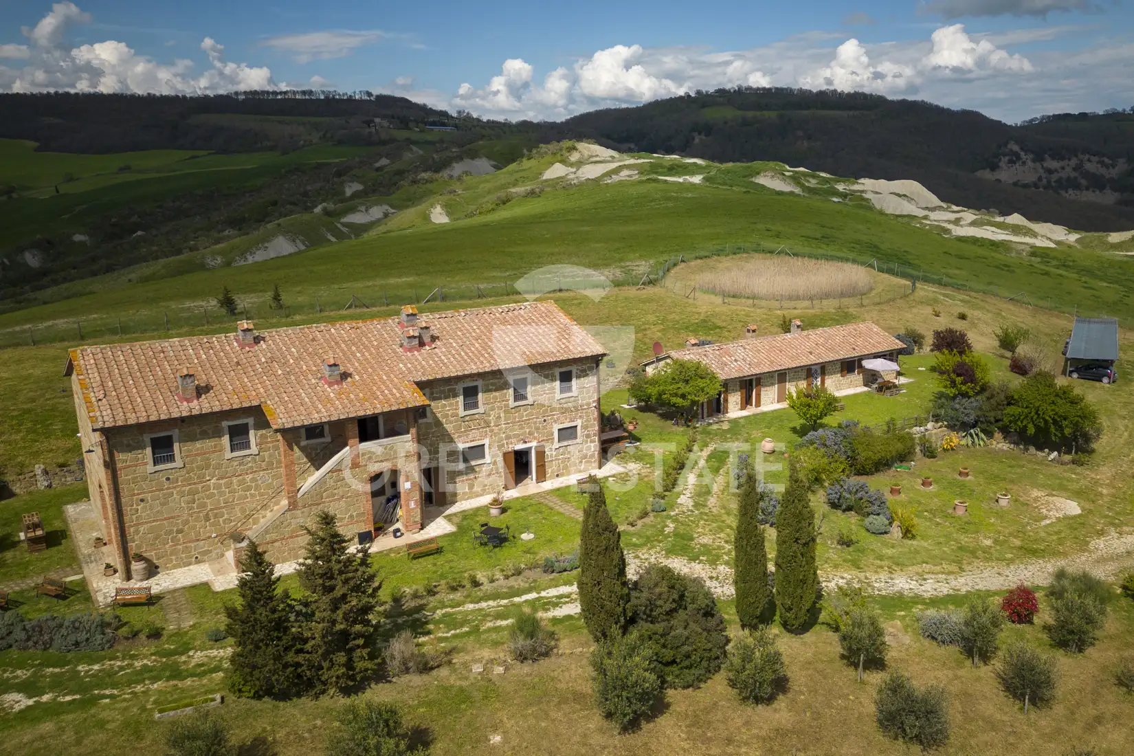 House 578m² in Italy, Siena. Priced at 2400000€ rent photo-4