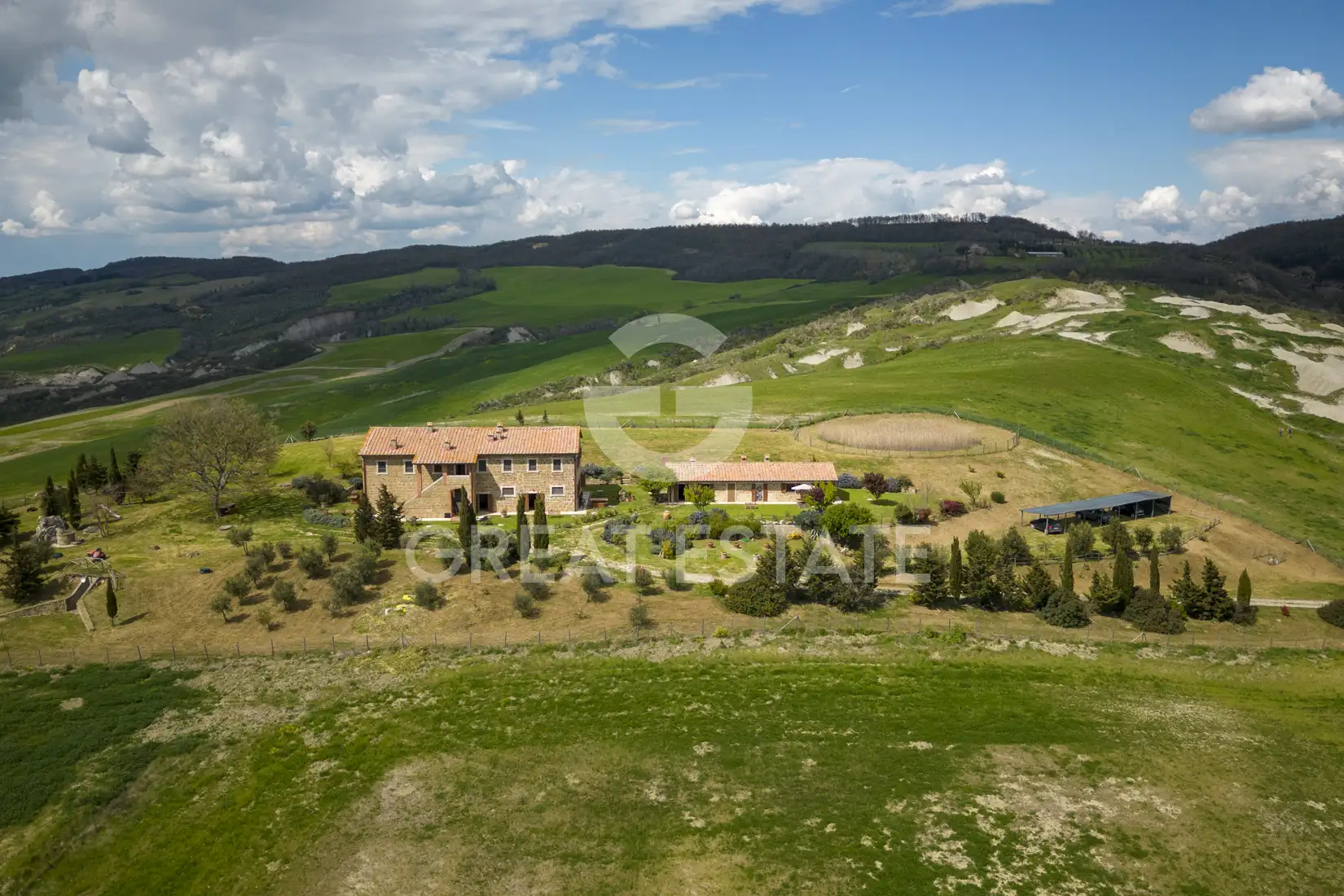House 578m² in Italy, Siena. Priced at 2400000€ rent photo-6