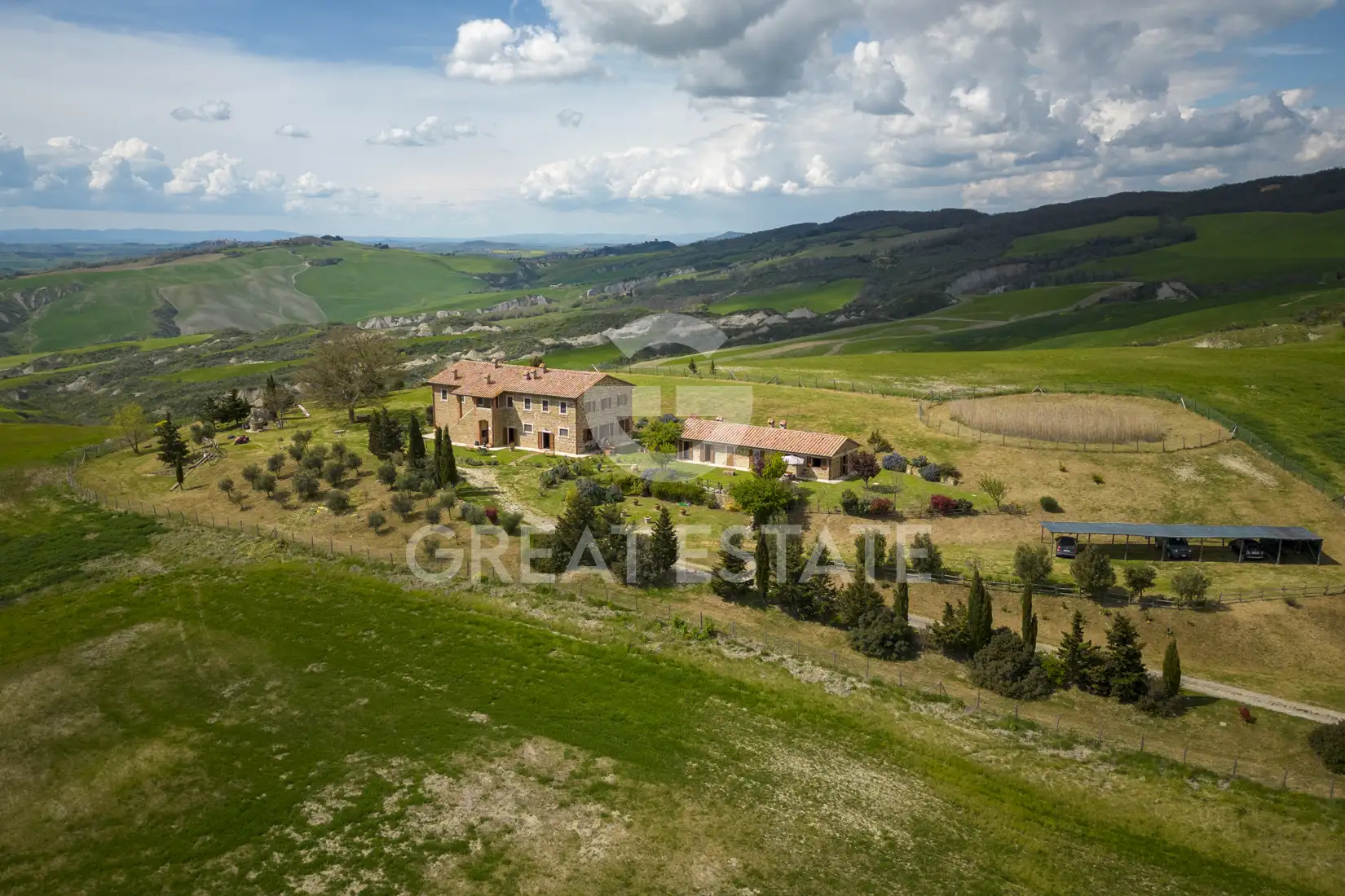 House 578m² in Italy, Siena. Priced at 2400000€ rent photo-7