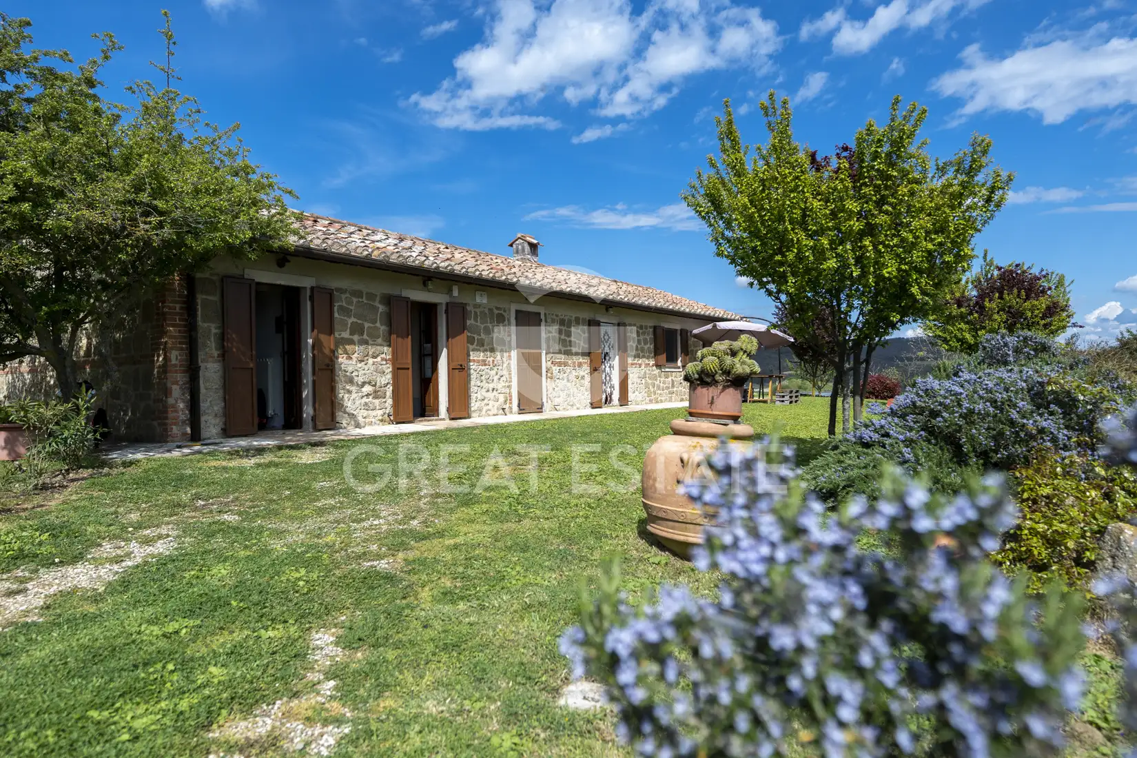 House 578m² in Italy, Siena. Priced at 2400000€ rent photo-15