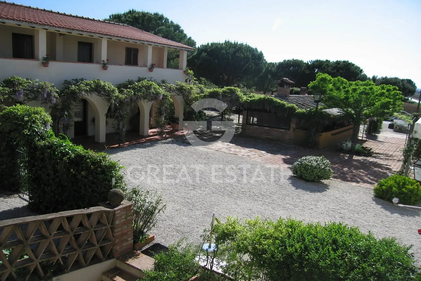 Flat 3066m² in Italy, Perugia. Priced at 3500000€ rent photo-11