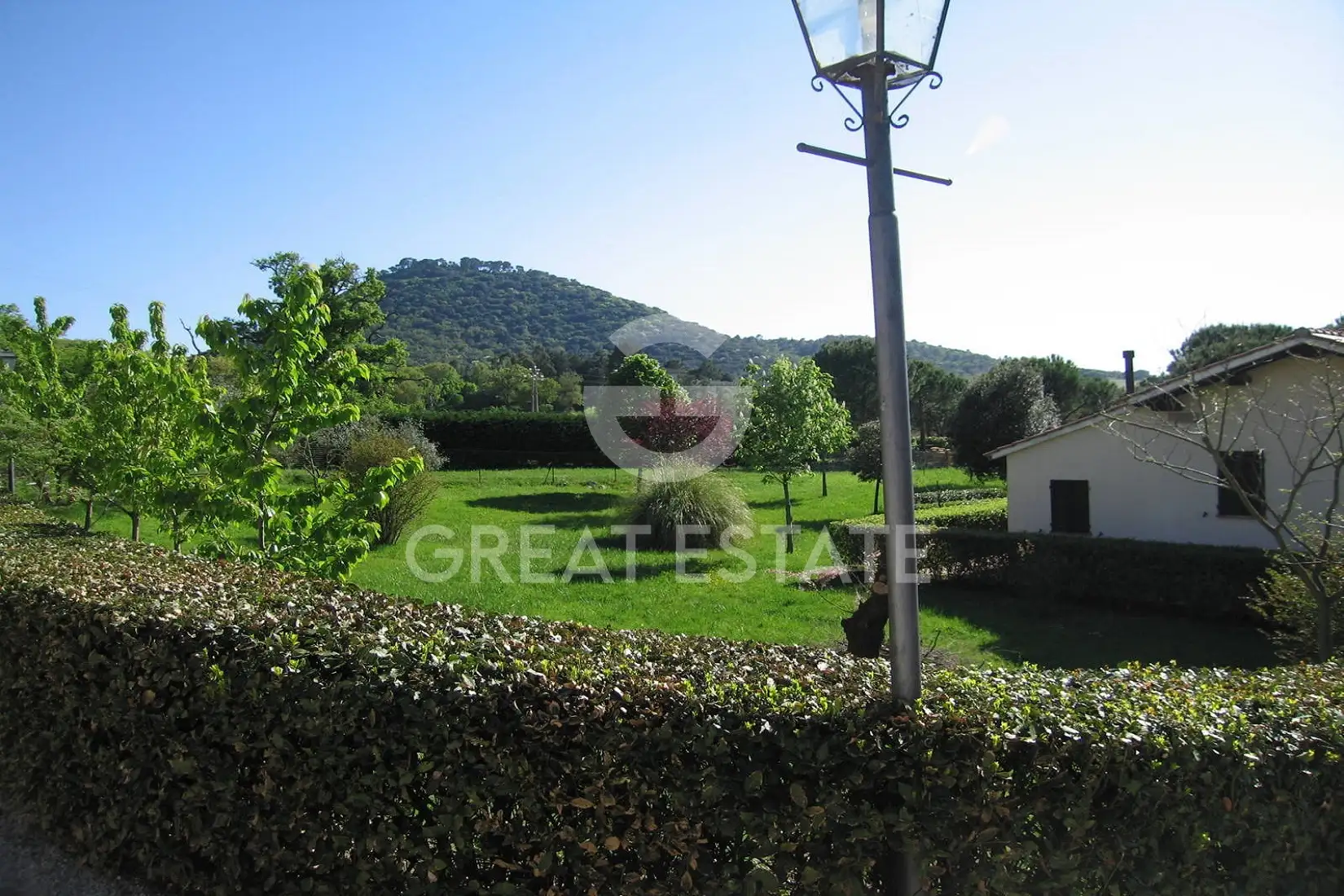 Flat 3066m² in Italy, Perugia. Priced at 3500000€ rent photo-12