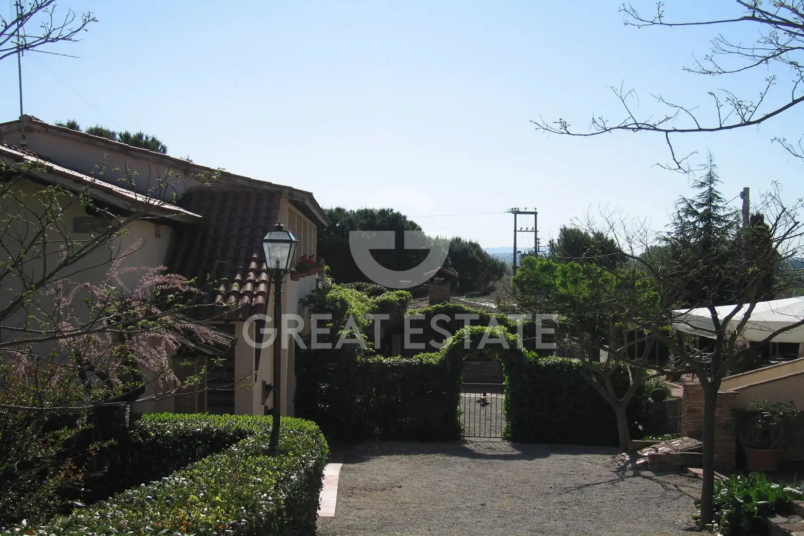 Flat 3066m² in Italy, Perugia. Priced at 3500000€ rent photo-13