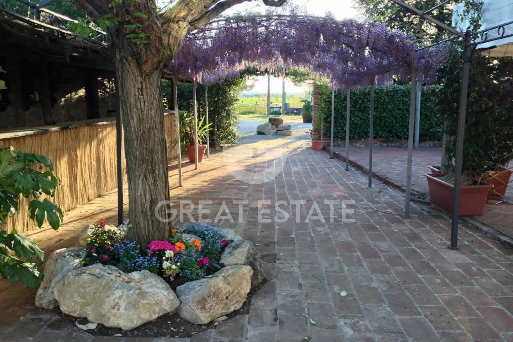 Flat 3066m² in Italy, Perugia. Priced at 3500000€ rent photo-15