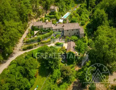 Buy in Italy for 1700000€