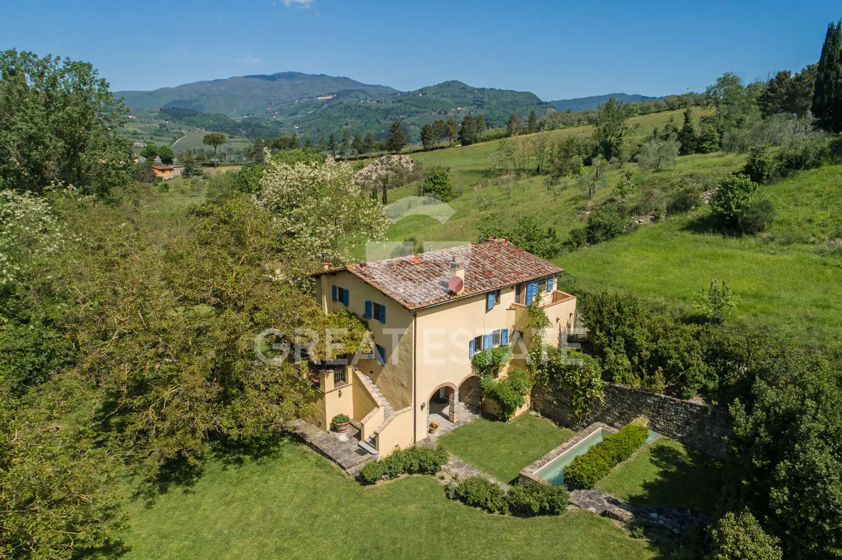 House 335m² in Italy, Florence. Priced at 1200000€ rent photo-1
