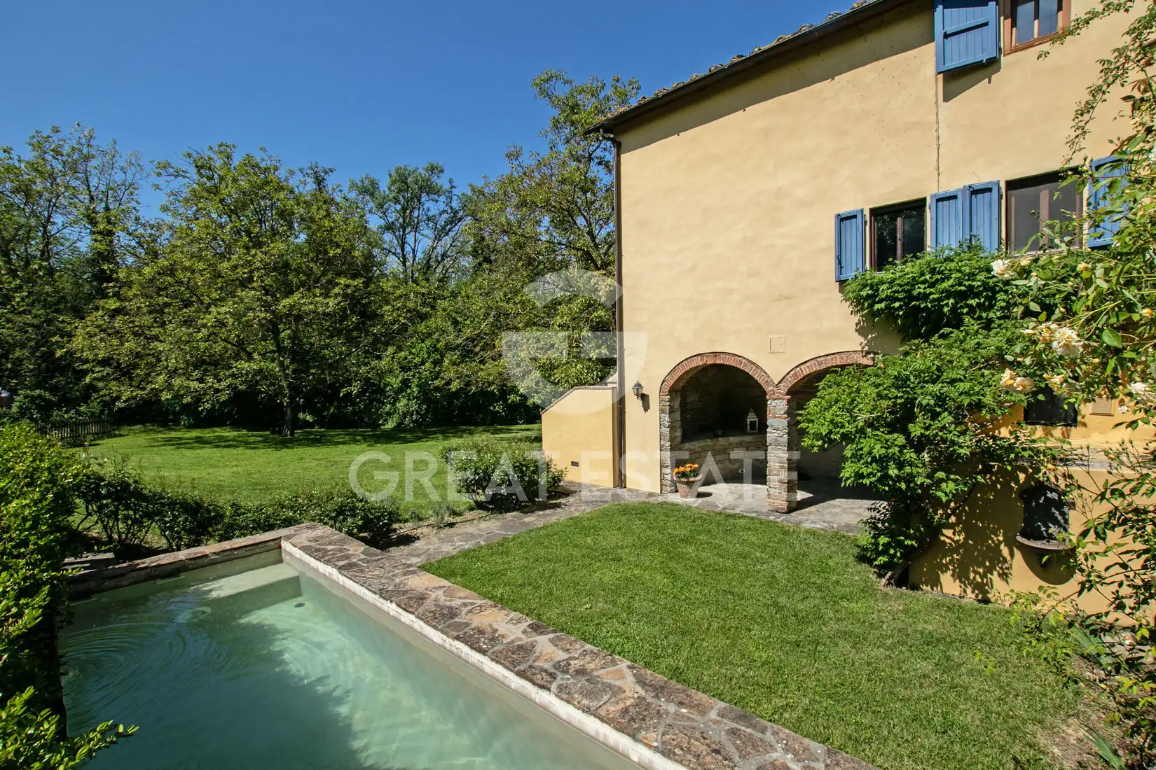 House 335m² in Italy, Florence. Priced at 1200000€ rent photo-3