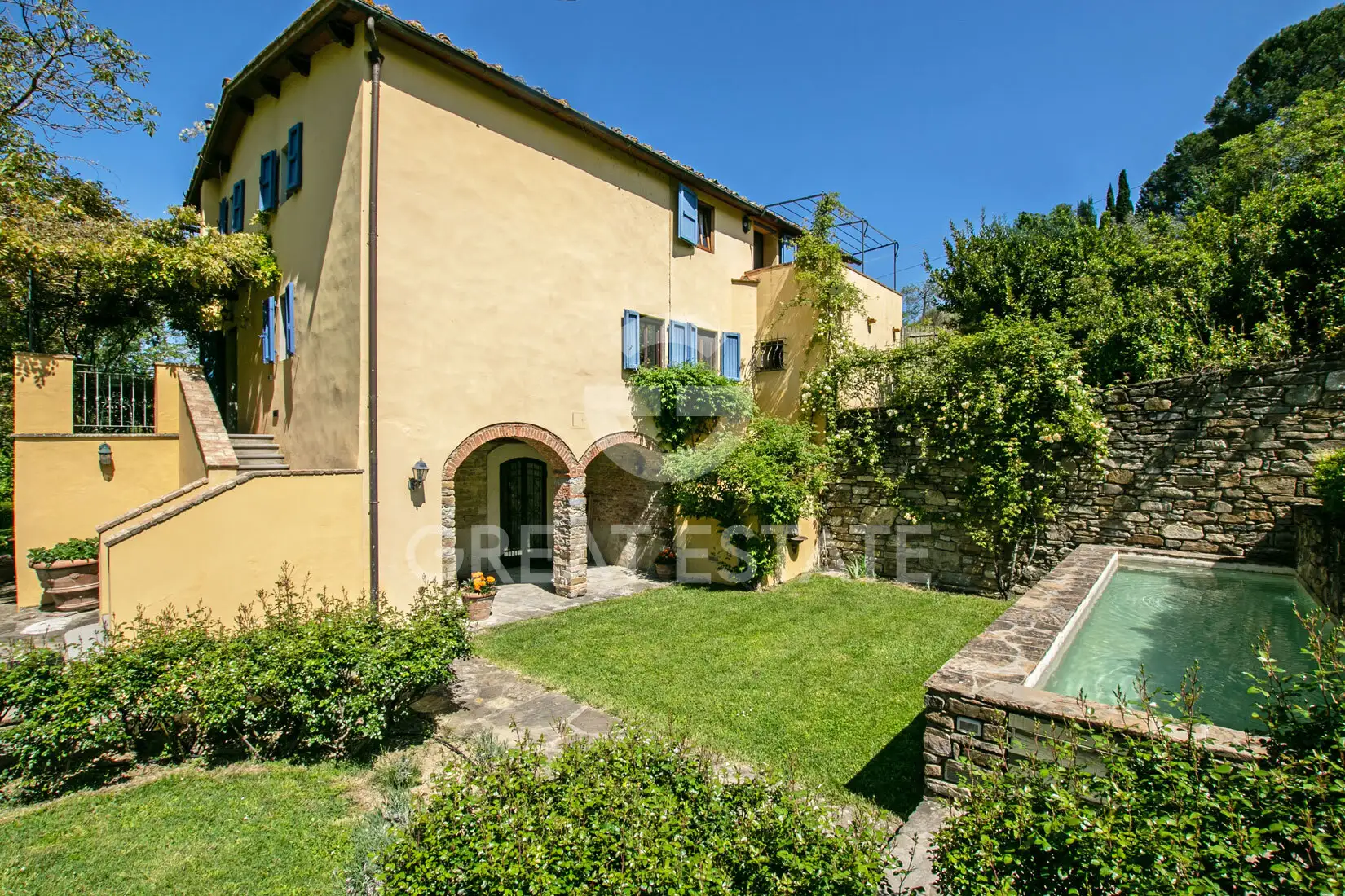 House 335m² in Italy, Florence. Priced at 1200000€ rent photo-8