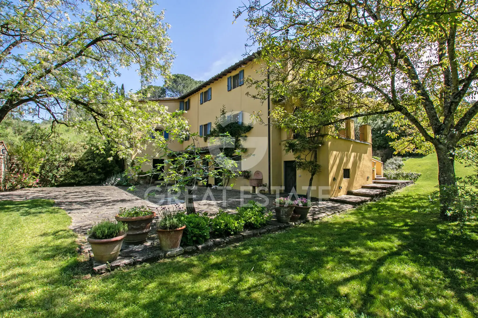House 335m² in Italy, Florence. Priced at 1200000€ rent photo-9