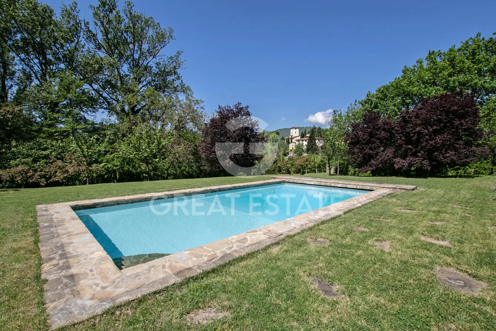 House 335m² in Italy, Florence. Priced at 1200000€ rent photo-14