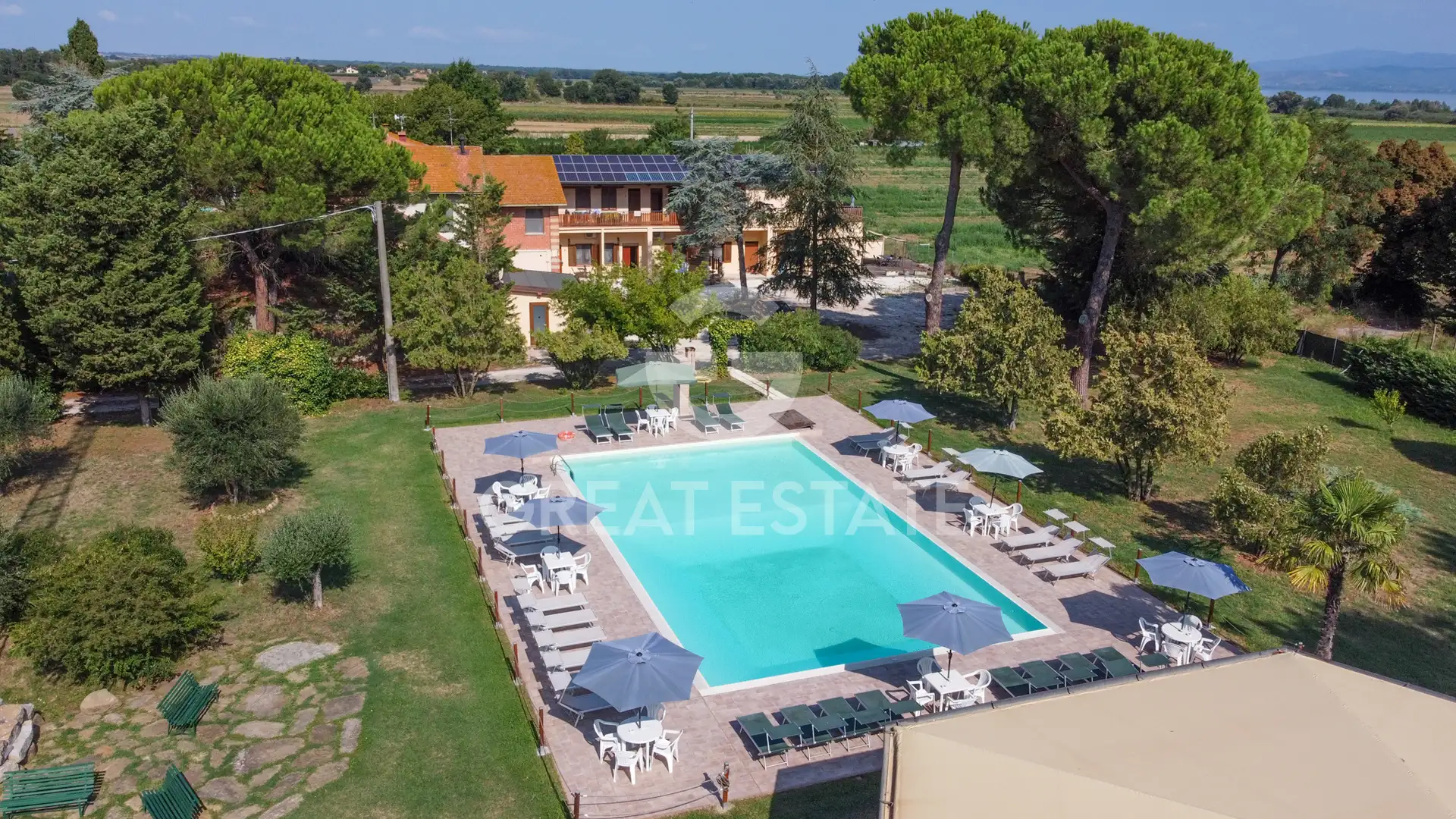 House 1025m² in Italy, Perugia. Priced at 895000€ rent photo-1