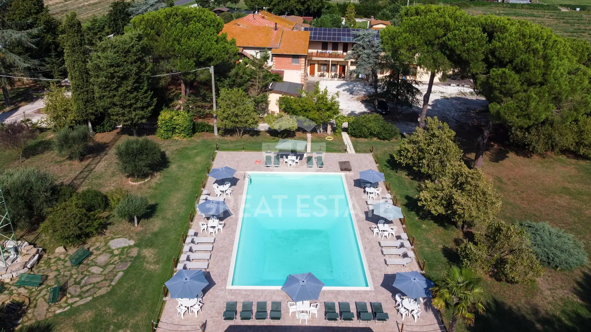 House 1025m² in Italy, Perugia. Priced at 895000€ rent photo-4