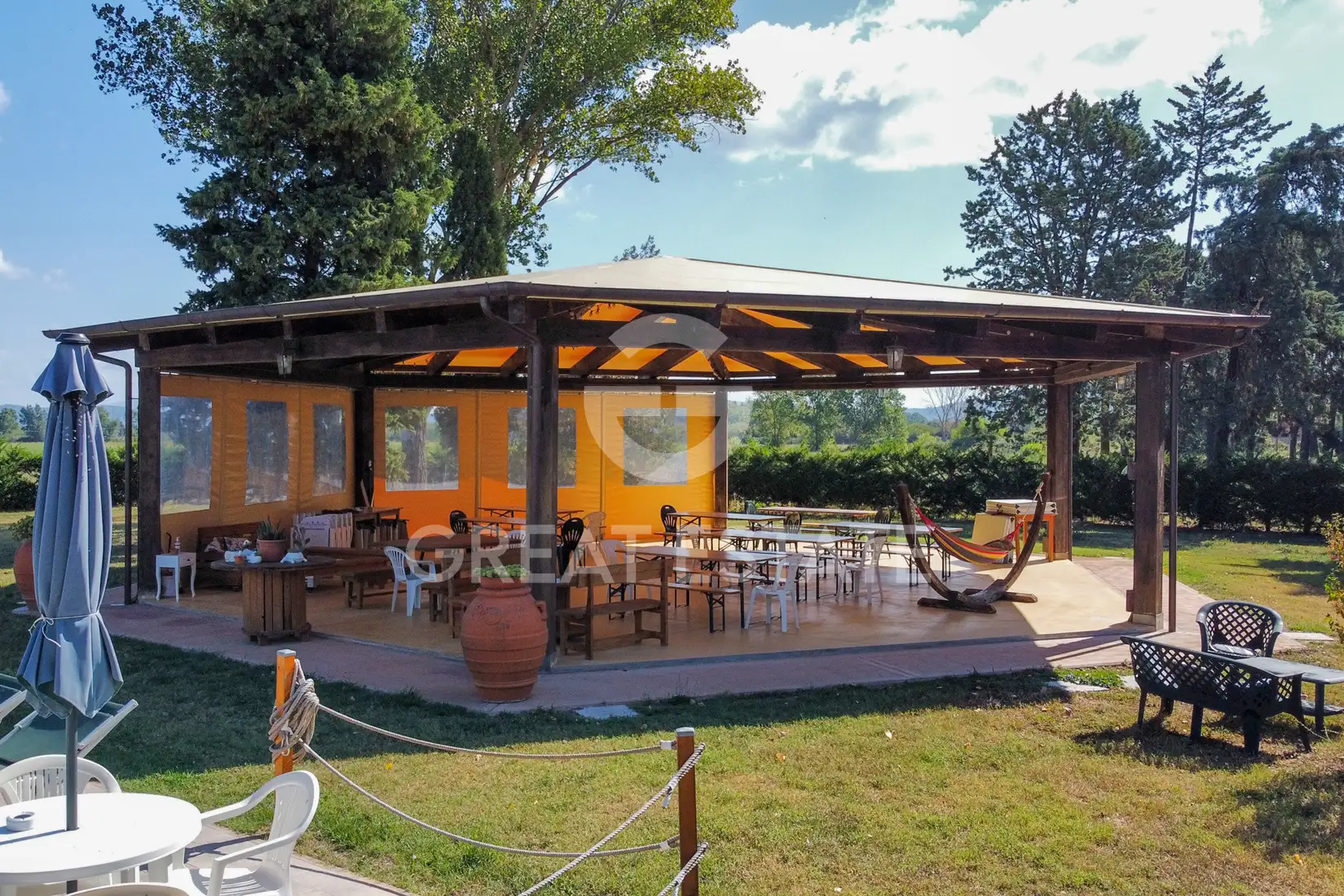 House 1025m² in Italy, Perugia. Priced at 895000€ rent photo-14